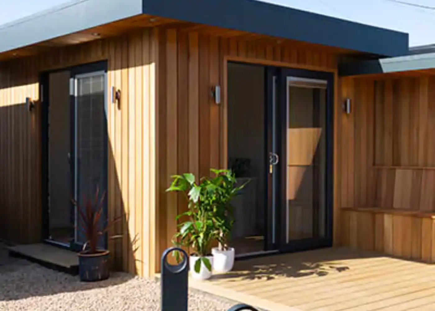 home-gallery1.jpg.webp.pagespeed.ce_.cMLYJLkdJu (2)